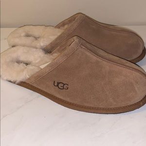 UGG SCUFF SLIPPERS MENS CHESTNUT SIZE 10 NWOB